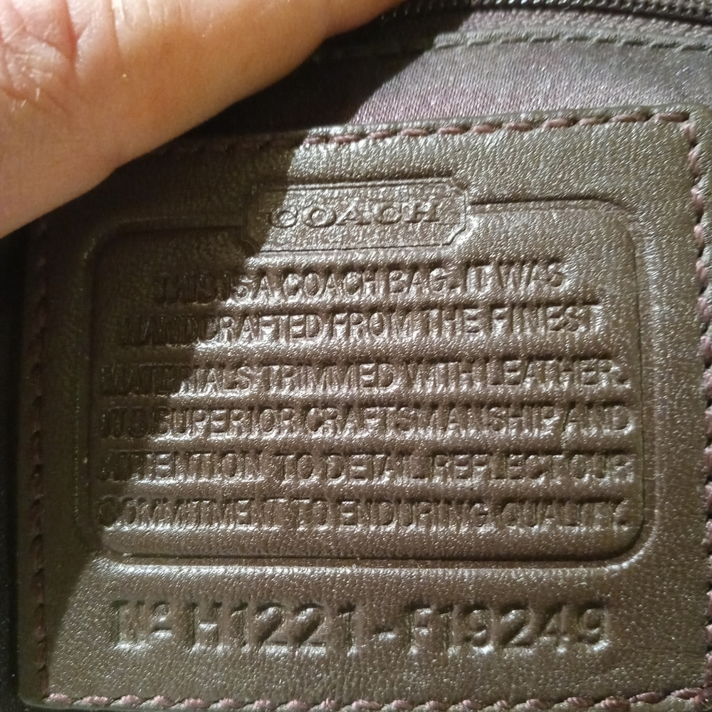 Signature Coach Tote - Picture 4 of 4